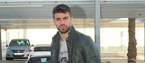 Gerard Piqué en el aeropuerto de Barcelona rumbo a la entrega del Balón de Oro 2012