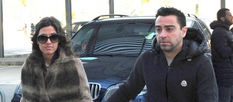 Xavi Hernández en el aeropuerto de Barcelona rumbo a la entrega del Balón de Oro 2012