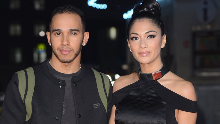 Lewis Hamilton y Nicole Scherzinger en el estreno de 'Jack Reacher' en Londres