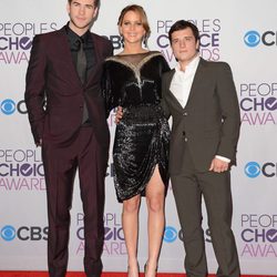 Liam Hemsworth, Jennifer Lawrence y Josh Hutcherson en los People's Choice Awards 2013