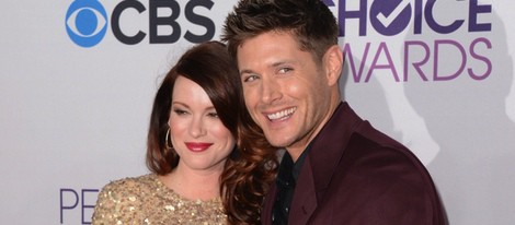 Jensen Ackles y Danneel Harris presumen de embarazo en los People's Choice Awards 2013