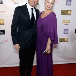 Molly Sims y Scott Stuber en los Critics' Choice Movie Awards 2013