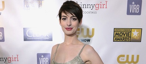 Anne Hathaway en los Critics' Choice Movie Awards 2013