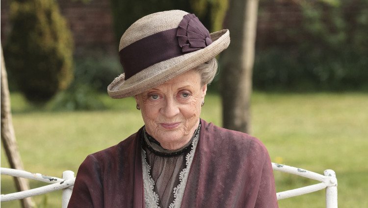 Maggie Smith en una foto promocional de 'Downton Abbey'