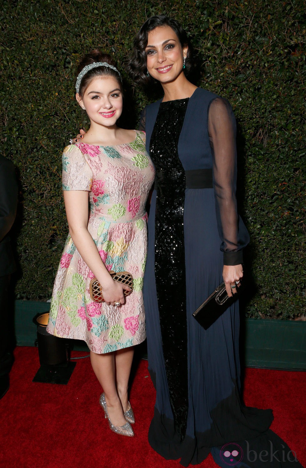 Ariel Winter y Morena Baccarin en la fiesta Fox tras los Globos de Oro 2013