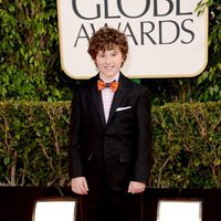 Nolan Gould en la alfombra roja de los Globos de Oro 2013