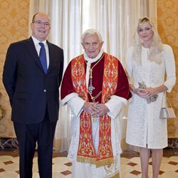 Los Príncipes de Mónaco y el Papa Benedicto XVI en El Vaticano