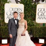 Ryan Seacrest y Julianne Hough en los Globos de Oro 2013