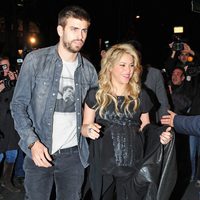 Gerard Piqué y Shakira en la presentación del libro de William Mebarak