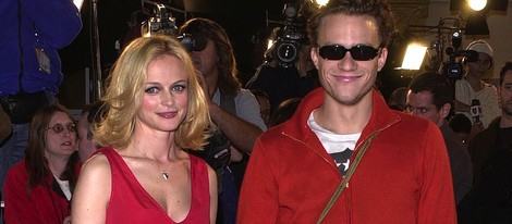 Heather Graham y Heath Ledger en la premiere de 'Dime que no es verdad'