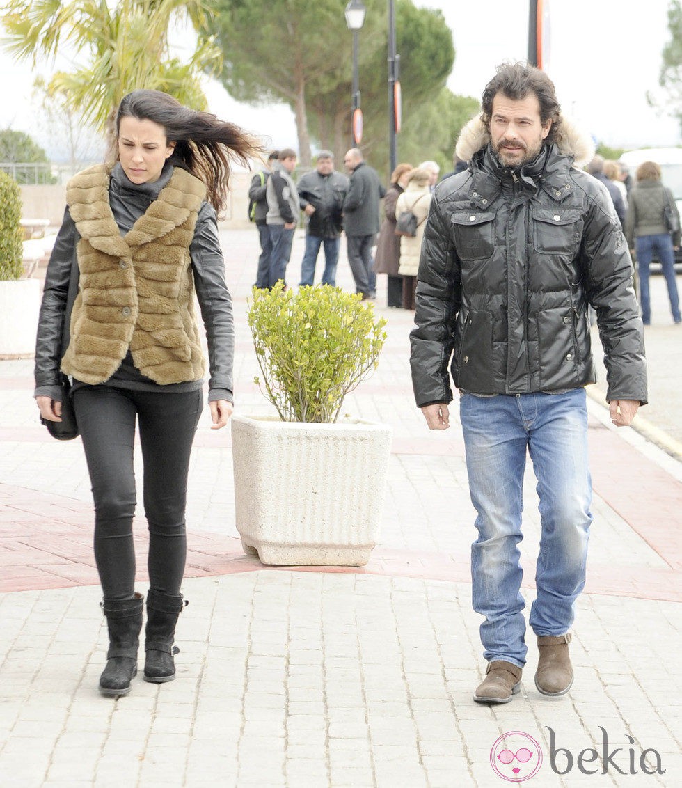 Xenia Tostado y Rodolfo Sancho en el funeral de Fernando Guillén