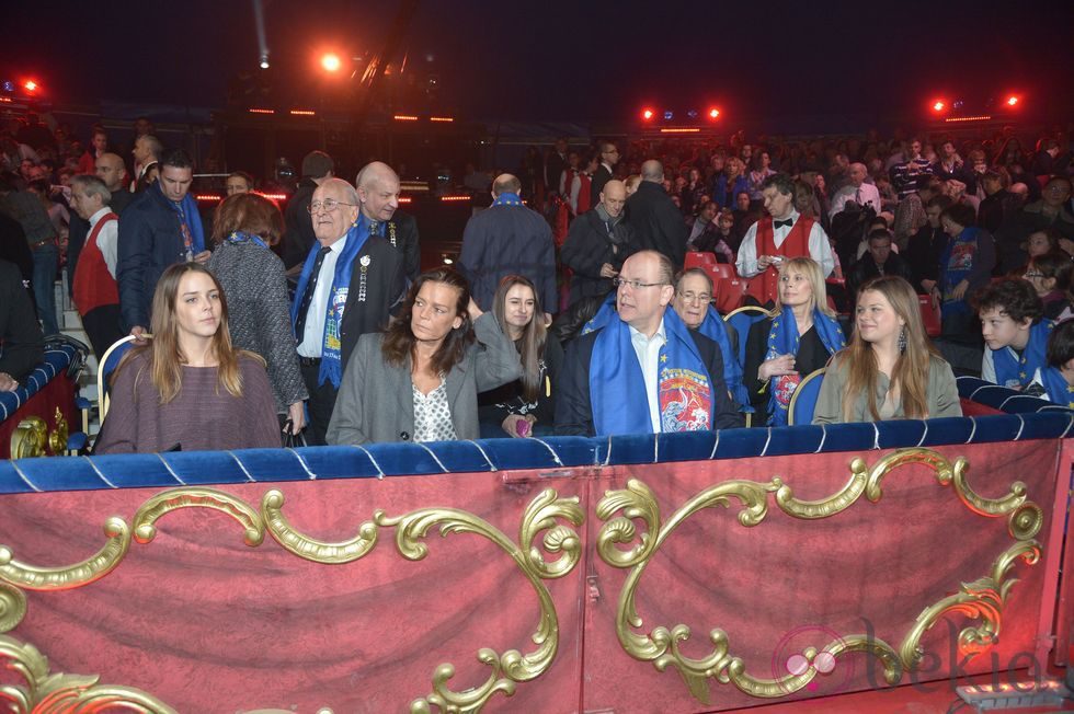 Pauline Ducruet, Estefanía y Alberto de Mónaco y Camille Gottlieb en el Festival de Circo de Monte-Carlo 2013