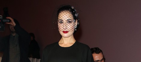 Dita Von Teese en el desfile de Alta Costura de Alexis Mabille en París