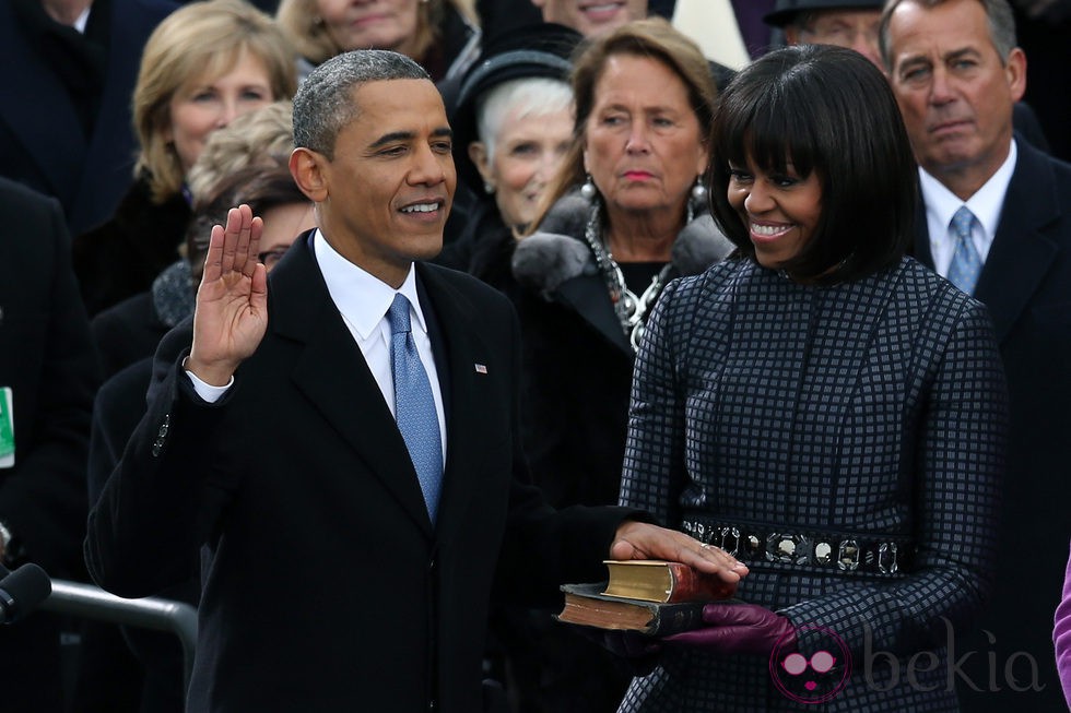 Barack Obama jura su cargo junto a Michelle Obama frente al Capitolio