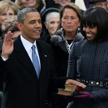 Barack Obama jura su cargo junto a Michelle Obama frente al Capitolio