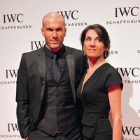 Zinedine Zidane y Veronique Fernandez en el salón de la relojería de lujo de Ginebra 2013