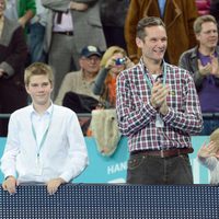 Iñaki Urdangarín y sus hijos Juan, Pablo e Irene en la final del Mundial de Balonmano