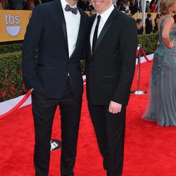 Jesse Tyler Ferguson y Justin Mikita en los Screen Actors Guild Awards 2013