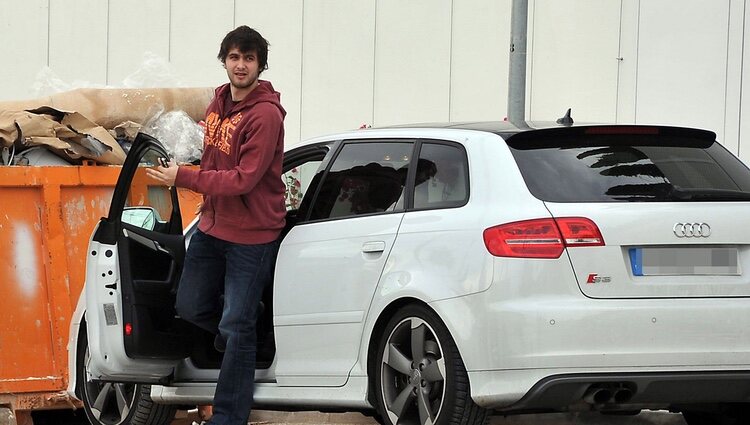 Marc Piqué llega a casa de Gerard Piqué y Shakira para ver a su sobrino Milan