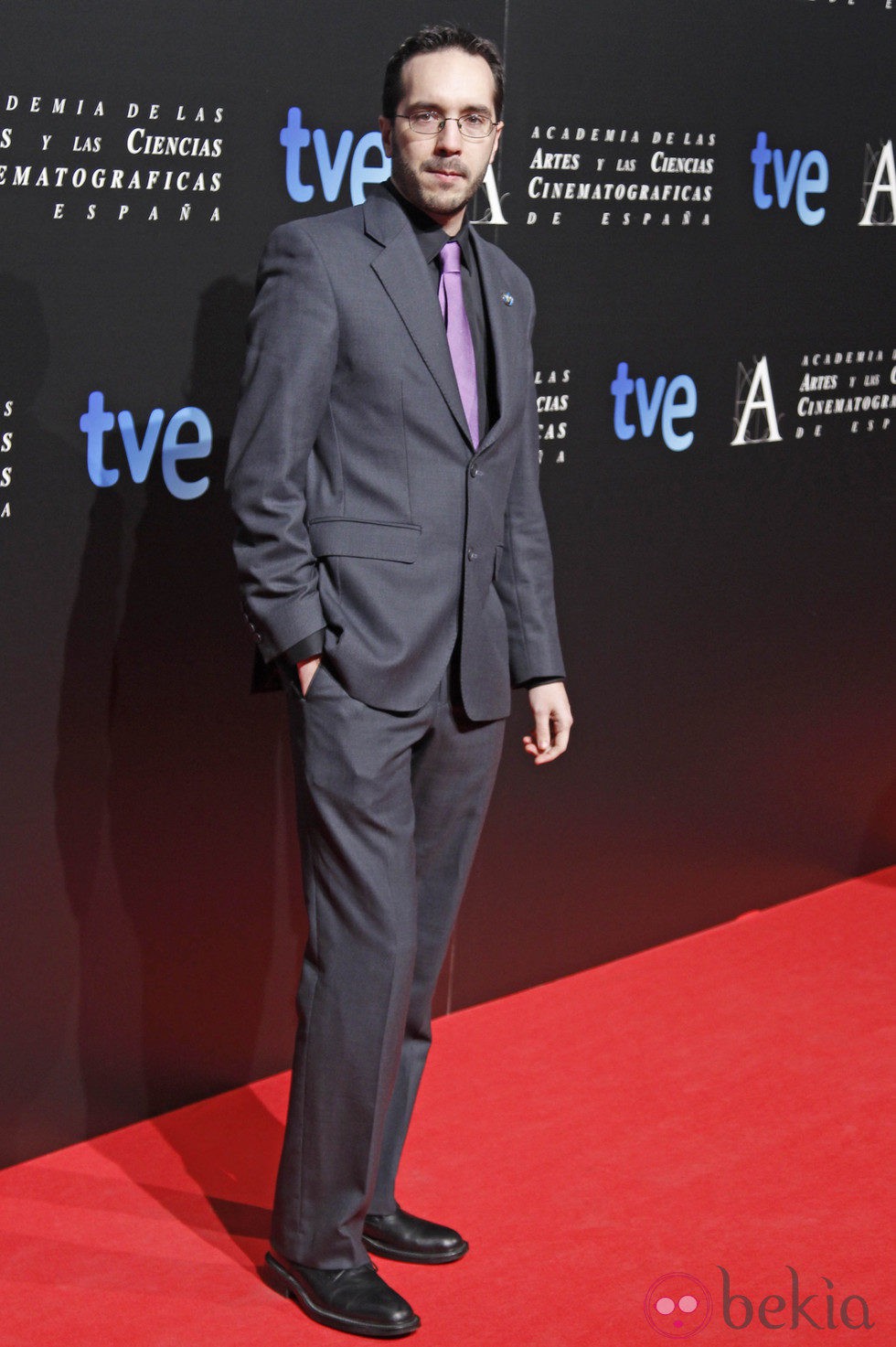 Enrique Gato en la entrada de la cena de los nominados a los Goya 2013