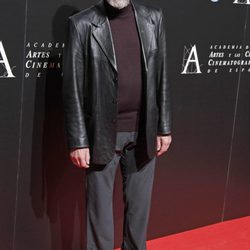 José Sacristán en la entrada de la cena de los nominados a los Goya 2013