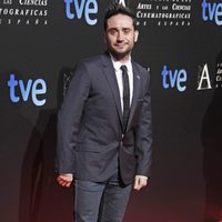 Juan Antonio Bayona en la entrada de la cena de los nominados a los Goya 2013