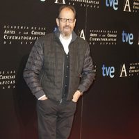 Josep Maria Pou en la entrada de la cena de los nominados a los Goya 2013