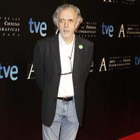 Fernando Trueba en la entrada de la cena de los nominados a los Goya 2013