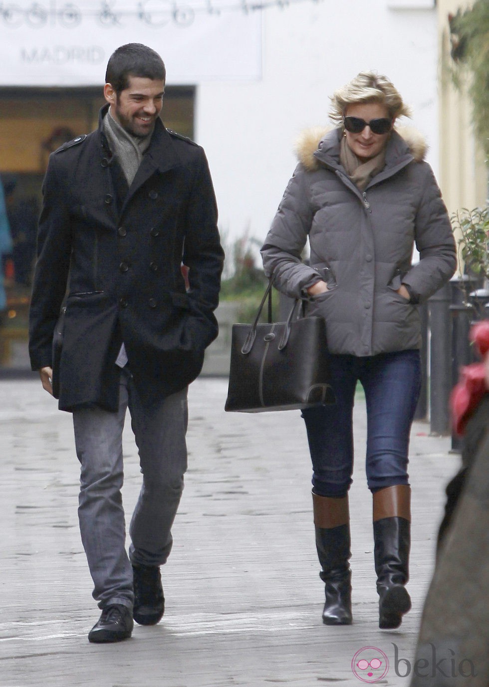 Miguel Ángel Muñoz y María Zurita paseando por las calles de Madrid