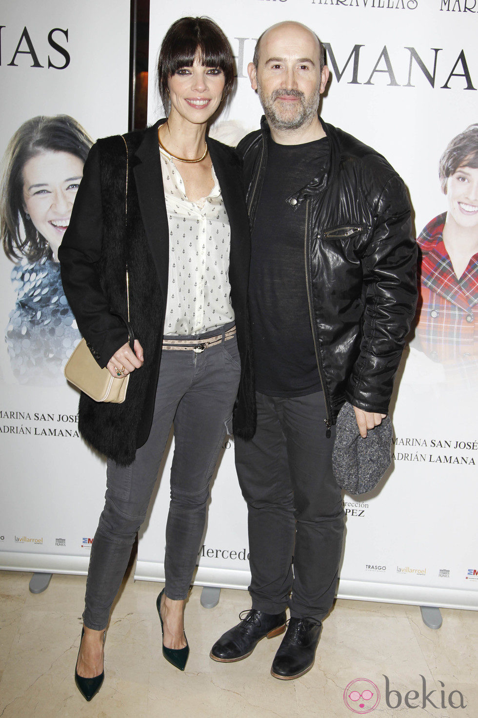 Maribel Verdú y Javier Cámara en el estreno de la obra de teatro 'Hermanas'