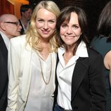 Naomi Watts y Sally Field en la fiesta tras el almuerzo de los nominados a los Oscar 2013