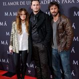 Elisabeth Ojeda, Asier Etxeandía y Hugo Silva en el estreno de 'Mamá'