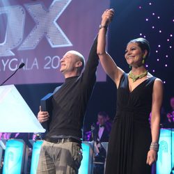 Victoria de Suecia y Jonas Gardell en la Gaygalan XQ