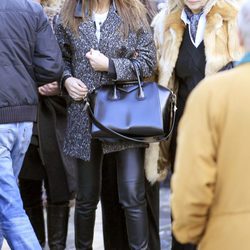 Paula Echevarría con su madre en el funeral de su abuela en Candás