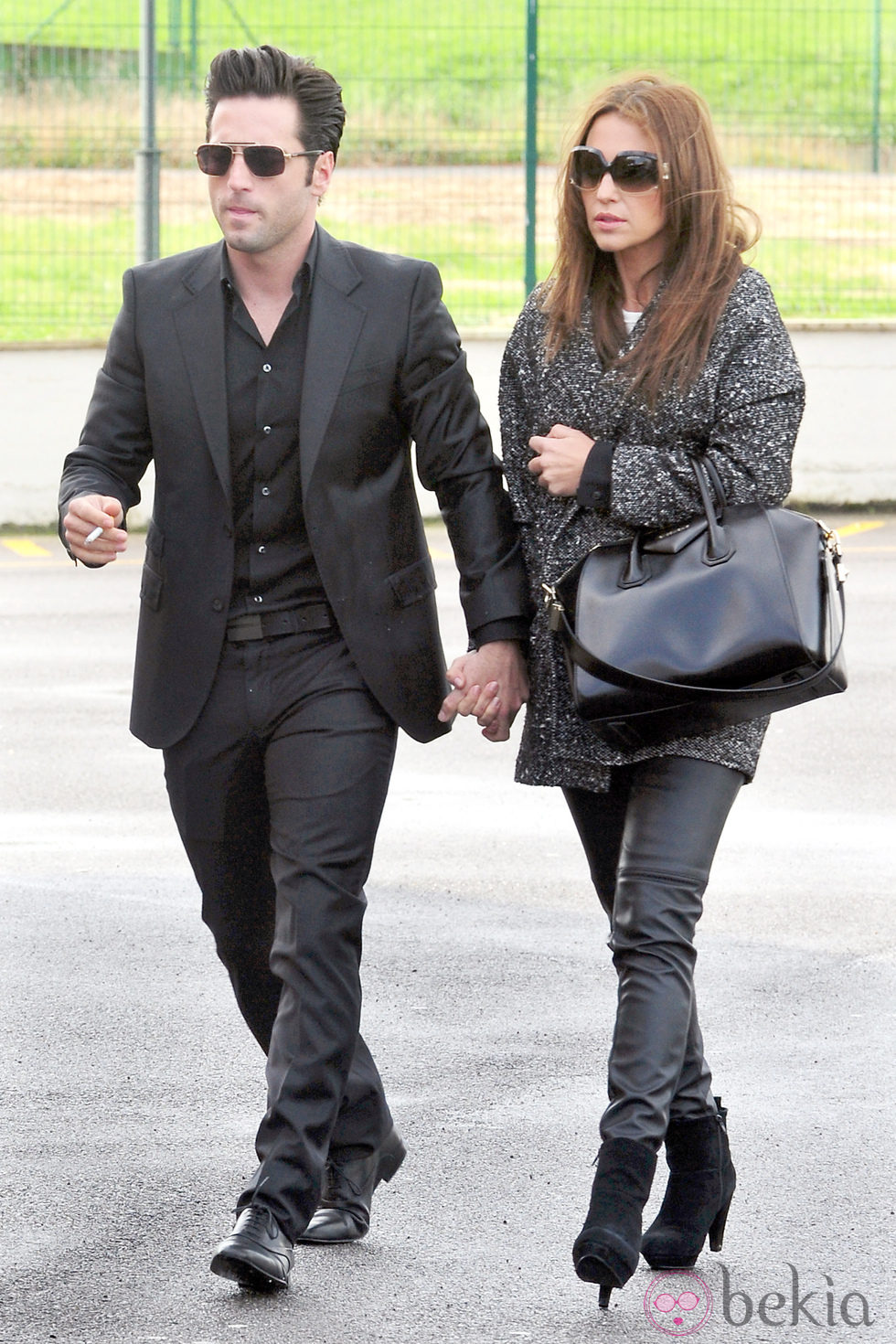 David Bustamante y Paula Echevarría en el funeral de Oliva Muñiz en Candás