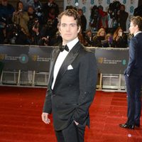 Henry Cavill en la alfombra roja de los BAFTA 2013