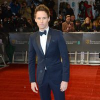 Eddie Redmayne en la alfombra roja de los BAFTA 2013