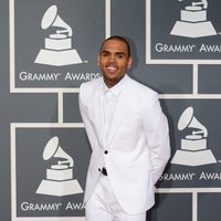 Chris Brown en la alfombra roja de los Grammy 2013