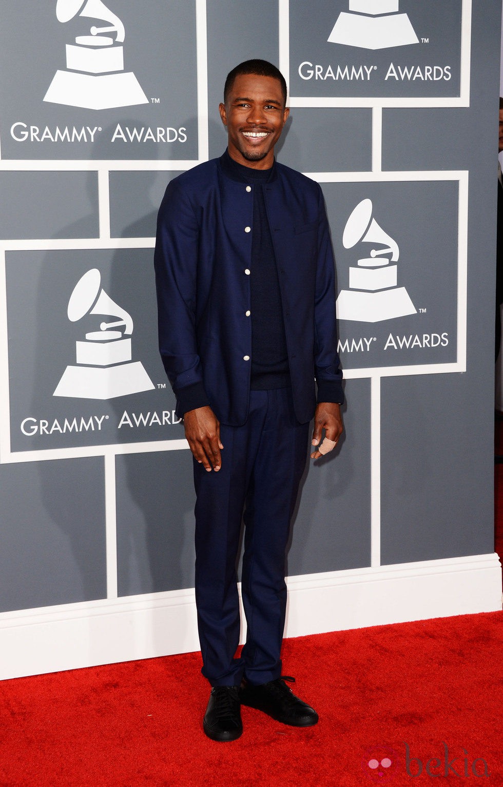 Frank Ocean en la alfombra roja de los Grammy 2013