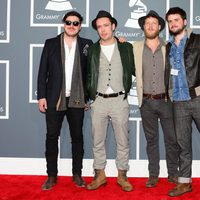 Mumford & Sons en los Grammy 2013