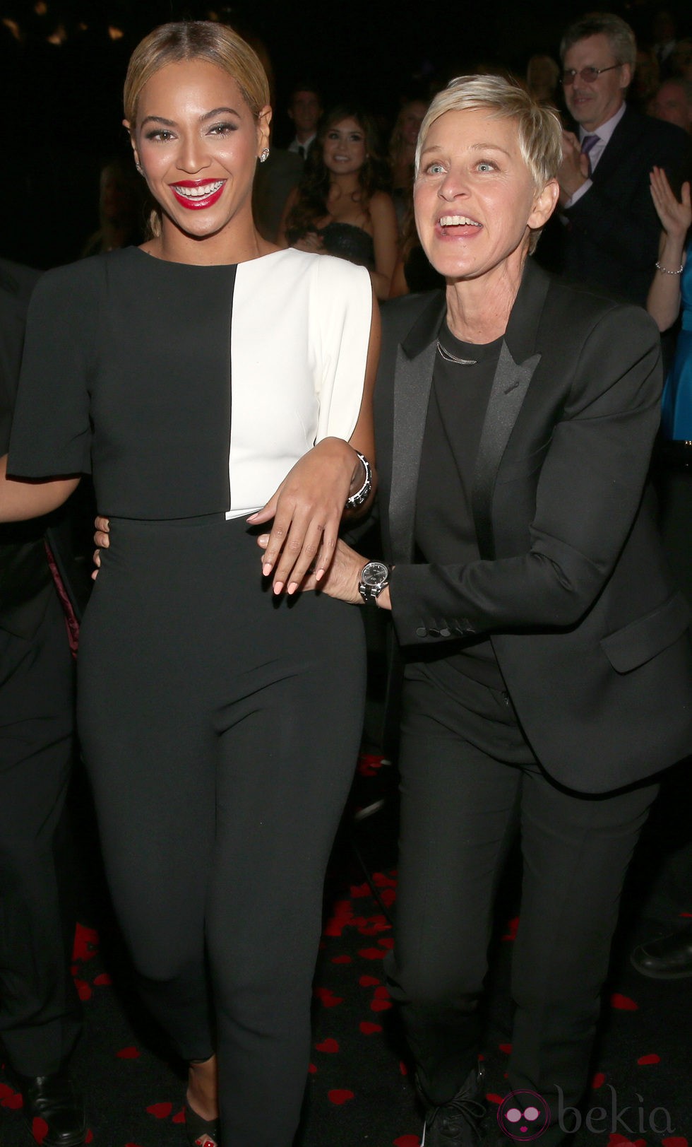 Beyoncé y Ellen DeGeneres en los Grammy 2013