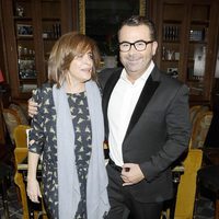 Jorge Javier Vázquez y Carmen Rigalt en la entrega del Libro de Oro por 'La vida iba en serio'