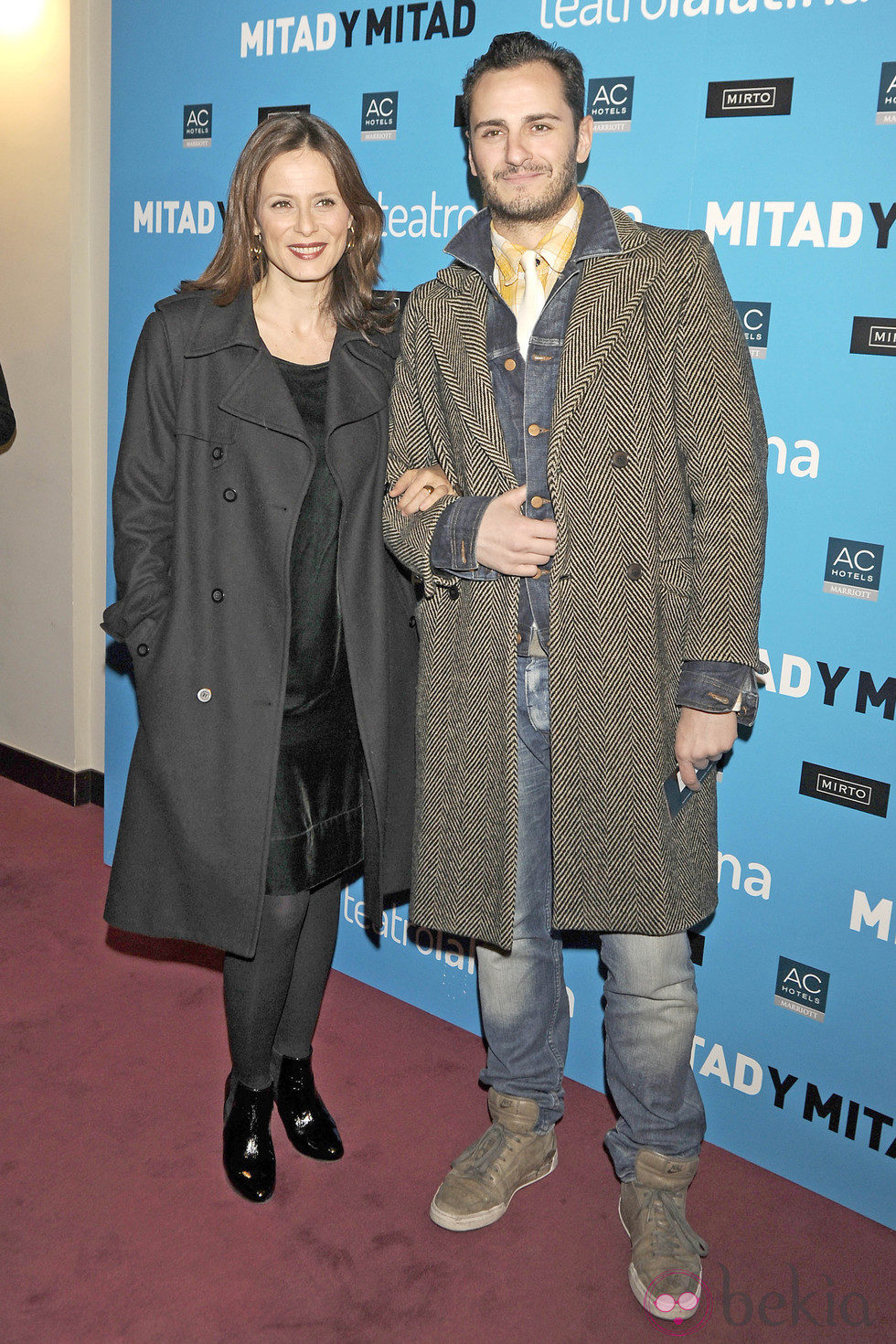 Aitana Sánchez Gijón y Asier Etxeandía en el estreno de 'Mitad y mitad'