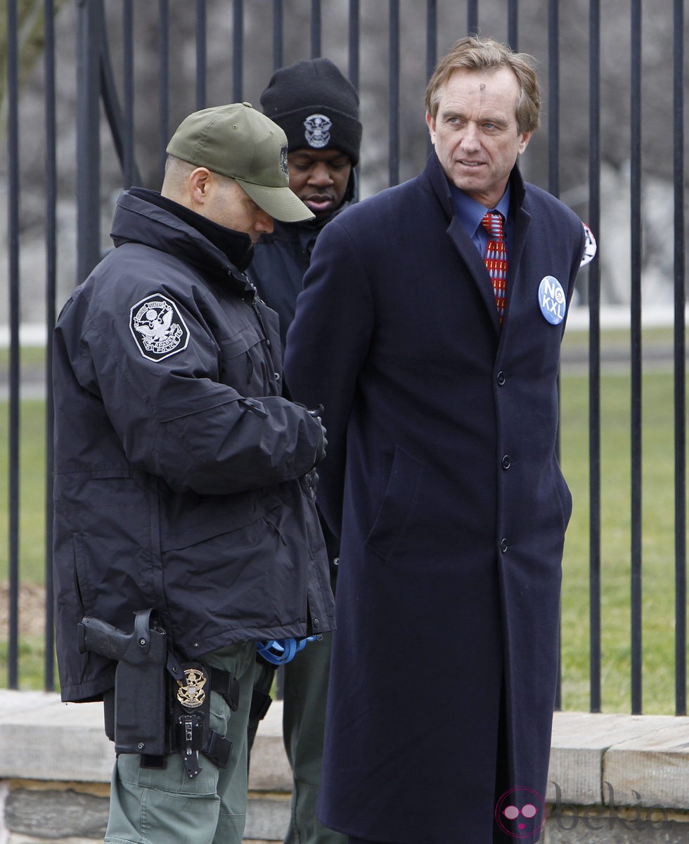 Robert F. Kennedy Jr. arrestado junto a su hijo Conor Kennedy en la Casa Blanca