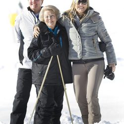 La Reina Beatriz con Guillermo y Máxima de Holanda en Austria