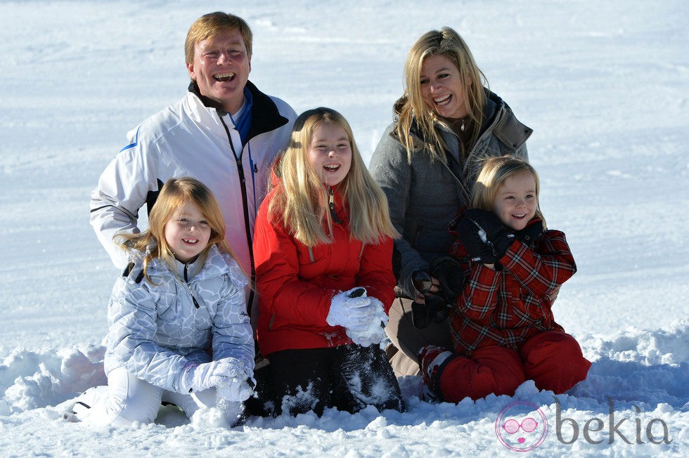 Guillermo y Máxima de Holanda con sus hijas en Austria