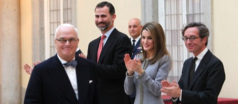 Los Príncipes de Asturias entregan uno de los Premios Nacionales de Cultura a Manolo Blahnik