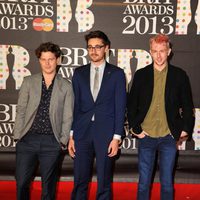 Alt-J en los Brit Awards 2013