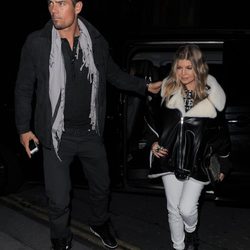 Fergie y Josh Duhamel salen a cenar después de anunciar su embarazo