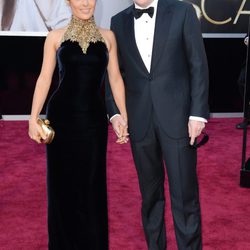 Salma Hayek y François-Henri Pinault en los Oscar 2013